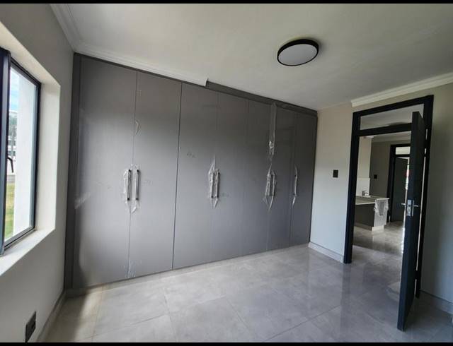 2 BEDROOM PROPERTY TO RENT IN OVERPORT